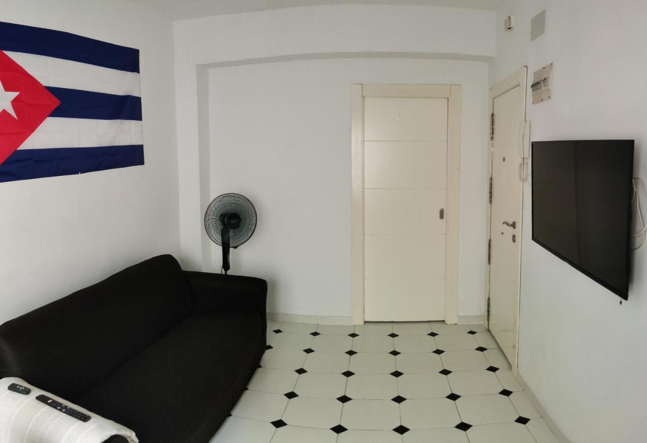 El Rinconcito Cubano En El Centro Apartment Almeria Exterior photo